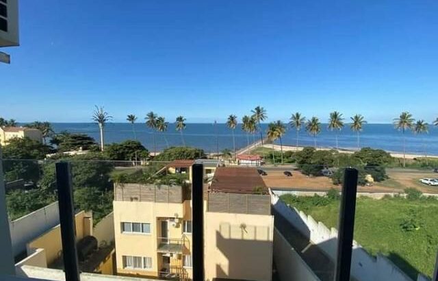 Arrenda-se Luxuoso Apartamento T3 mobilado com vista ao mar