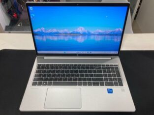 Laptop HP ProBook 450 G8 15.6” i5-1135G7 16GB 256SSD iRisXe W11P