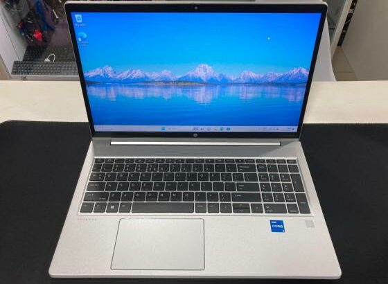 Laptop HP ProBook 450 G8 15.6” i5-1135G7 16GB 256SSD iRisXe W11P