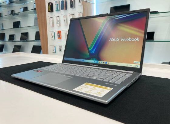 Asus VivoBook Go 15  E1504FA-58512SOW 15.6” Ryzen5-7520U 8GB 512SSD Radeon610M W11H