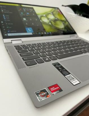 Lenovo ideapad Flex 5 2021 AMD Ryzen 7 5700U 16GB RAM 512GB SSD