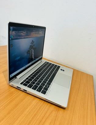 ✨*HP Elitebook 640 14inch G9* ✨12Th gen Intel Core I7-1265U  ✨8GB RAM DDR4 ✨1 TB SSD NVMe (1000GB) ✨Tela: 14.0” FHD IPs painel ✨Teclado Luminoso  ✨Int