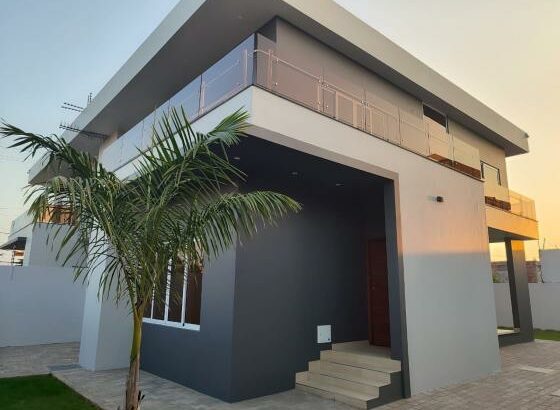 Vende-se está moradia tipo 3, no bairro de Kumbeza próximo de Nelson place