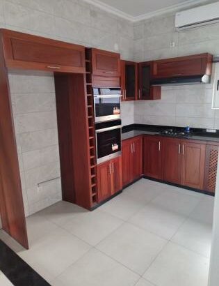 Vende-se está moradia tipo 3, no bairro de Kumbeza próximo de Nelson place