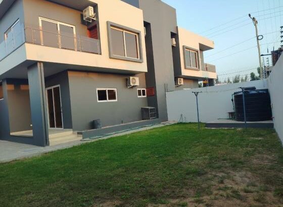 Vende-se está moradia tipo 3, no bairro de Kumbeza próximo de Nelson place