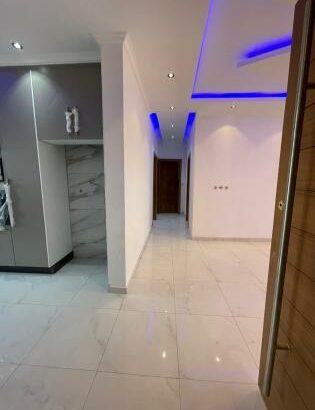 Vende-se este apartamento tipo 3 , no bairro de Costa do sol triunfo novo