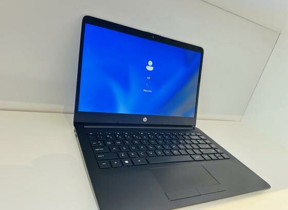 LAP Top em Promoção   HP Lap Top 14-dk1xxx fino  Tela IPS Full HD de 14 polegadas   Processador AMD 3020e Gráficos AMD Vega 3 Graphics 512 GB DDR4 de