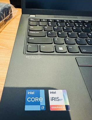 ✨*Lap Top Novo  * ✨*intel core I7-1255U 1.70 GHZ 12 TH Gen  (12 CPUs)13.3Polegadas * ✨*Reconhecimento Facial + FingerPrint* ✨*512 SSD,16 gb DDR4 SDRAM