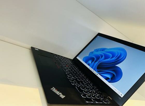 ✨Lap Top Semi-Novo  *Lenovo ThinkPad L590 Ultrabook   * ✨*Intel Core i5-8363U 2.40 GHZ  (08 CPUs) 8 th Generation 15.6Polegadas * ✨* FingerPrint* ✨*51