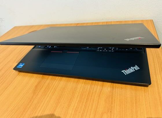 ✨Lap Top SUPER Limpo em Promoção Core i5 11TH Gen  *Lenovo ThinkPad  L15 * ✨ Intel Core i5-1135G7 2.40GHZ  up To 4.70GHZ (8CPUS ) 11TH Generation 15.6