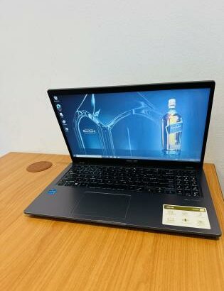 ✨Lap Top SUPER Limpo em Promoção Core i5 11TH Gen  *Asus VuvoBook X515SE * ✨ Intel Core i5-1135G7 2.40GHZ  (8CPUS ) 11TH Generation 15.6Polegadas * ✨*