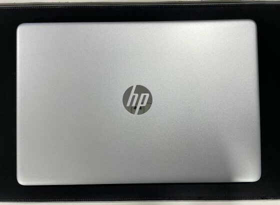 Laptop HP 15s-eq2002ni 15.6″ Ryzen5-5500U 8GB 512SSD Radeon W11H