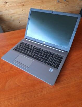 Laptop HP 250 G7 15.6” i3 10th 4GB RAM 500GB SSHD