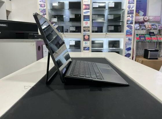 Laptop HP Pro x2 612 G2 4 2in1 12″ 4410Y 4GB 128SSD HD615 W10P