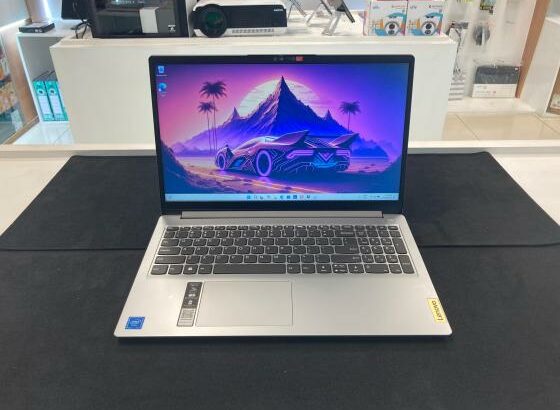 Laptop Lenovo ideaPad 1 15IGL7 15.6″ N4020 8GB 256SSD UHD600 W11H