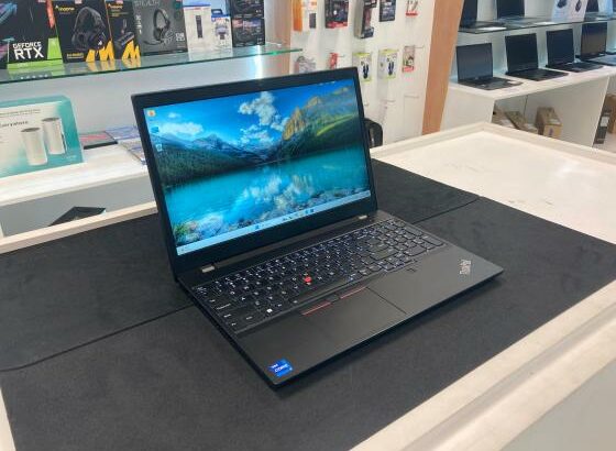 Laptop Lenovo ThinkPad P15v Gen3 WorkStation 15.6″ i7-12700H 16GB 512SSD QuadroT1200 W11P