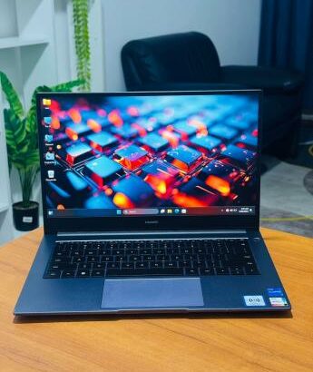 Lenovo ideapad V15 i5 11th 8GB RAM 512GB SSD