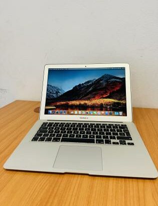 ✨*MacBook Air 2013  * ✨*Intel Core i5 1.70 GHZ ✨*13.3Polegadas * ✨*128 GB SSD,4 gb DDR3 SDRAM* ✨*Lap Top + Carregador* 🔋 Excellent  ✨intel HD Graphic