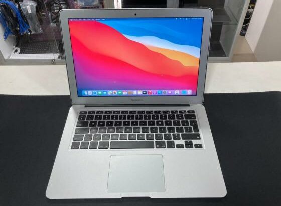 MacBook Air Retina 2017 13.3″ i5-5350U 8GB 128SSD HD6000-1.5GB BigSur