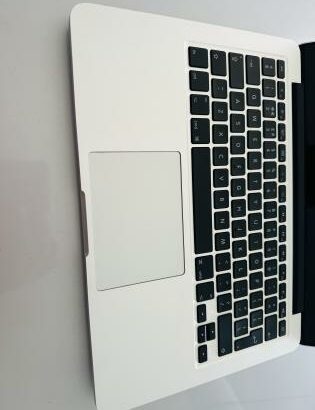 ✨MacBook Pro 2015 ✨*2.4GHZ intel Core I5 * ✨*8GB 1600 MHZ * ✨*256 GB SSD* ✨*Intel Iris Graphics 2GB* 🔋 Excellent + Carregador incluso  ✨ *13.3Inch (2