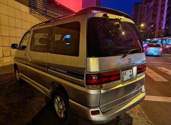 Toyota Regius com Sunroof