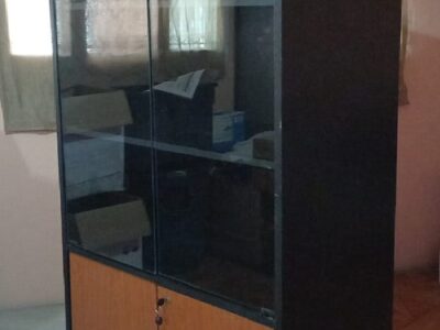 Armario para escritorio e arquivos