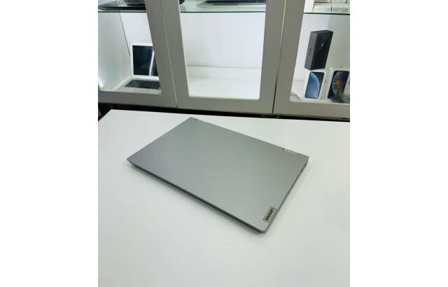 LENOVO yoga touchscreen  16GB RAM