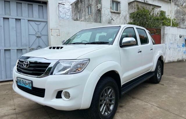 Toyota Hilux Raider – Recem Importada