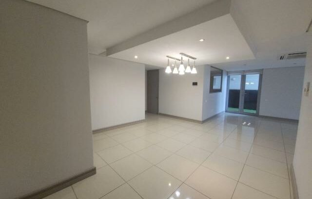 Arrenda-se Luxuoso Apartamento T3 no marés com vista ao mar