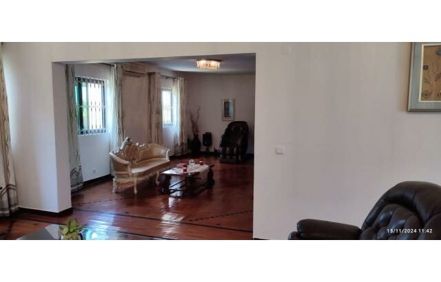 Vende-se Magnífica Moradia T5 no Belo Horizonte