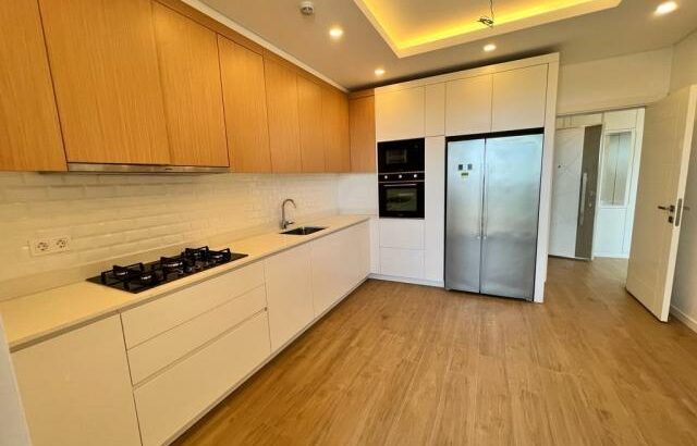 Arrenda-se Luxuoso Apartamento T3 no Cera 2
