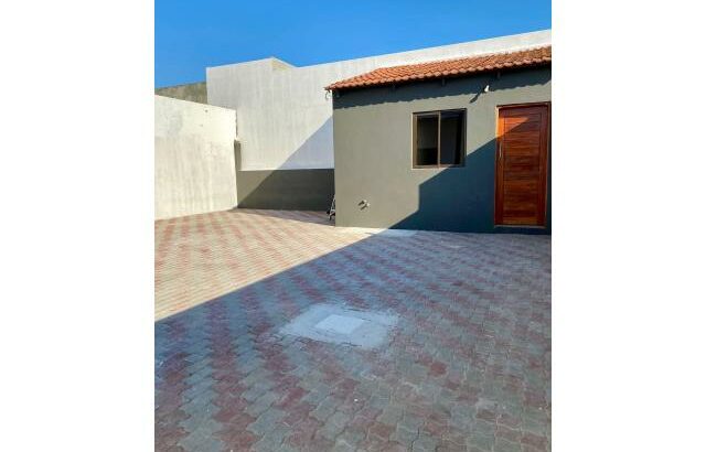 Vende-se Luxuosa Moradia T4+1 no Triunfo novo