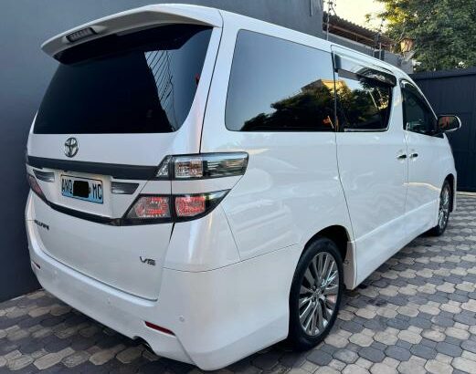 VELLFIRE 2013 3.5ZV6 GOLDEN EYES RECEM IMPORTADO