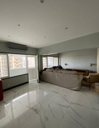 Vende-se Excelente Ap T3 reabilitado de Raiz  no 6• andar com elevador operacional