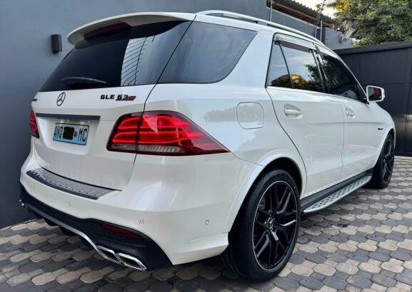 GLE63S V8 BITURBO RECEM IMPORTADO