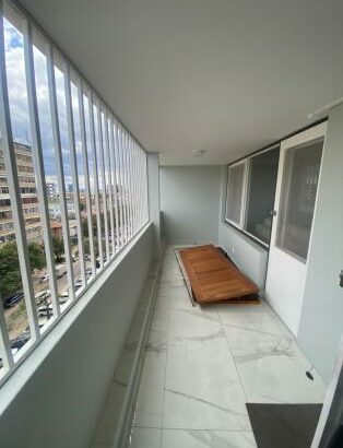 Vende-se Excelente Ap T3 reabilitado de Raiz  no 6• andar com elevador operacional