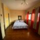 Vende-se Moradia Triplex T5 colonial espaçosa