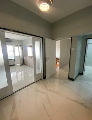 Vende-se Excelente Ap T3 reabilitado de Raiz  no 6• andar com elevador operacional