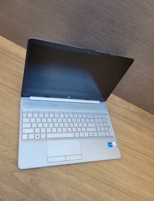 Hp 15 i5 11th 8GB RAM 256GB SSD