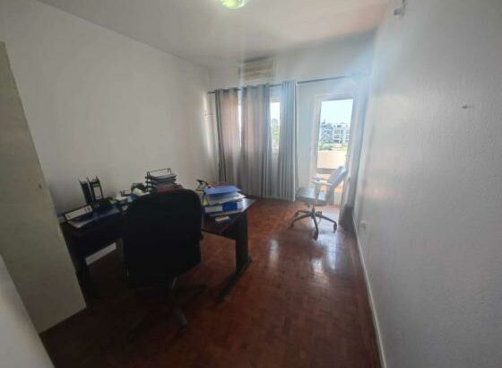 Vende-se apartamento na Mão tse tung T4