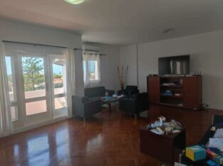 Vende-se apartamento na Mão tse tung T4