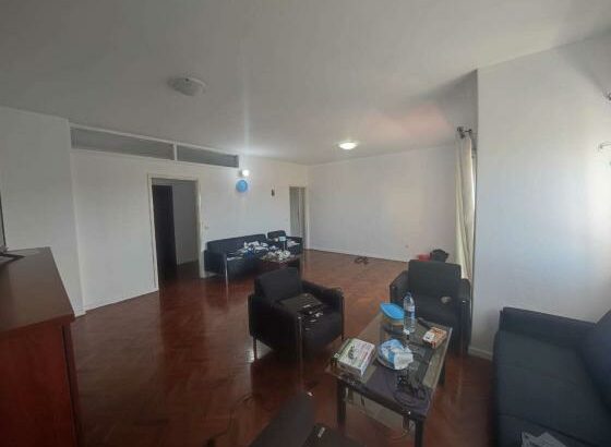 Vende-se apartamento na Mão tse tung T4