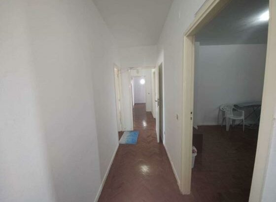 Vende-se apartamento na Mão tse tung T4