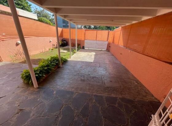 vende-se excelente Moradia Duplex na coop T3