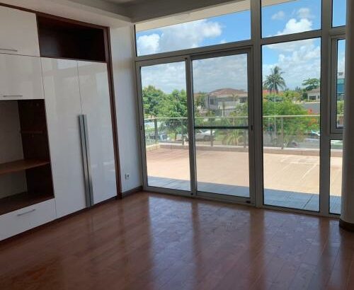 Moradia Duplex T4, Tipo 4 para aluguel no Condomínio Vila Sol, localizado no Triunfo Costa do Sol