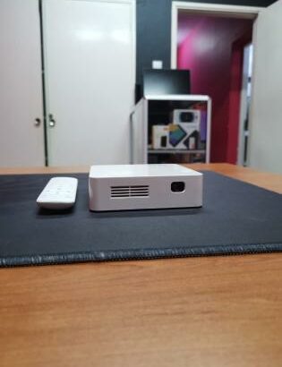 Mini Projetor Acer DNX 1911 Smart 4500 Lumens