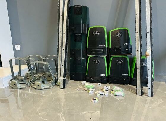 Temos Motores de portão disponíveis Faça o seu pedido  Quit Completo Custo de Aquisição  :  ✨(02)*Motor Centurion D5 Evo + Regua+ sensor + 02 Remotes