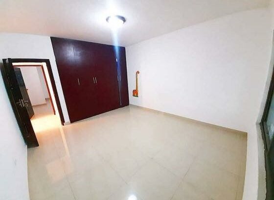 Vende-se Casa T.4 na Matola rio ao lado da Clínica da Familia