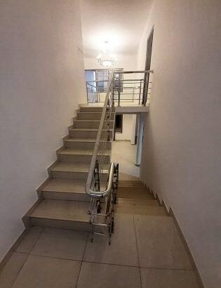 Vende-se Casa T.4 na Matola rio ao lado da Clínica da Familia