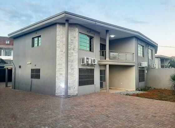 Vende-se Casa T.4 na Matola rio ao lado da Clínica da Familia